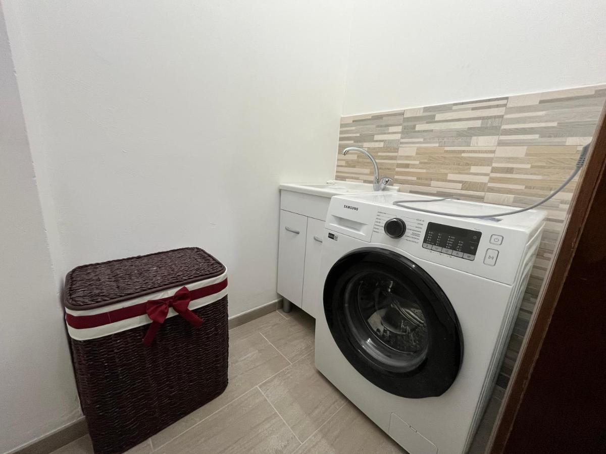 Flerico Apartment Noto Eksteriør bilde